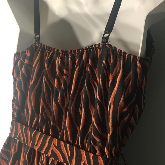 Animal Print Sleeveless V-Neck Belt Summer Romper - Picture 4 of 8